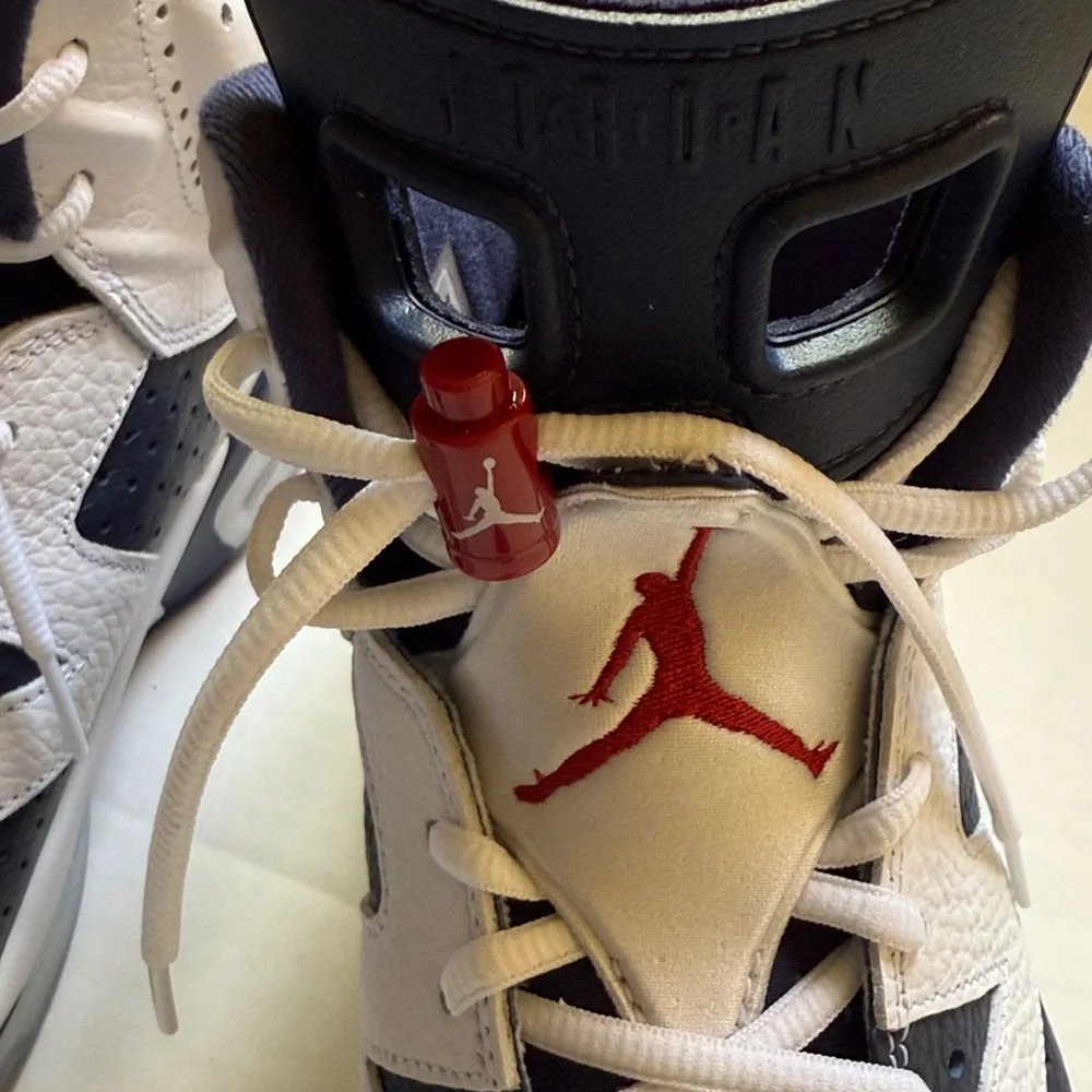 Air Jordan 6 Retro/AUTHENTIC 

Men size 10.5

Blue, White and Red - Picture 6 of 14